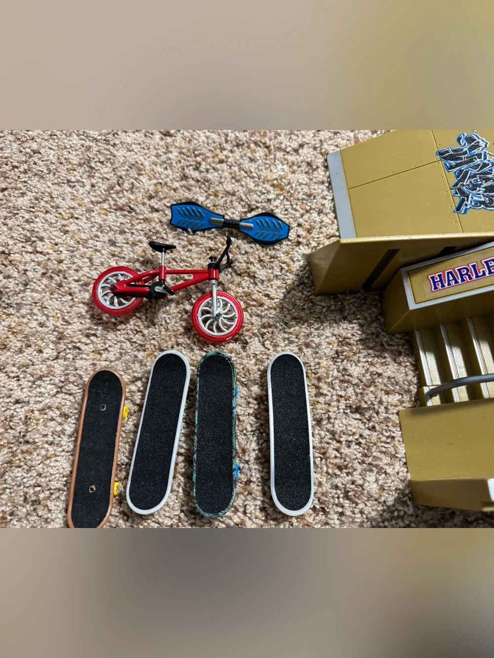 Tech Deck Ramp and Fingerboard Lot - Picture 5 of 6